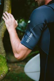 C-Skins NuWave Session Lite 2:2 Mens Chest Zip Short Sleeve Steamer