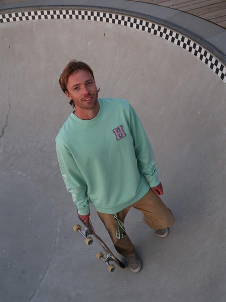 Hart The BIG 'H' - Unisex Crewneck Sweater