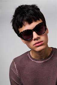 Komono Louise - Cateye Frame Unisex Zonnebril