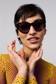 Komono Louise - Cateye Frame Unisex Zonnebril