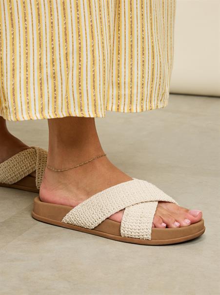 Roxy Syenna - Slides for Women