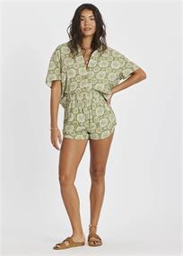 SISSTREVOLUTION What A Vibe - Dames Surf Lifestyle Blouse met Korte Mouwen