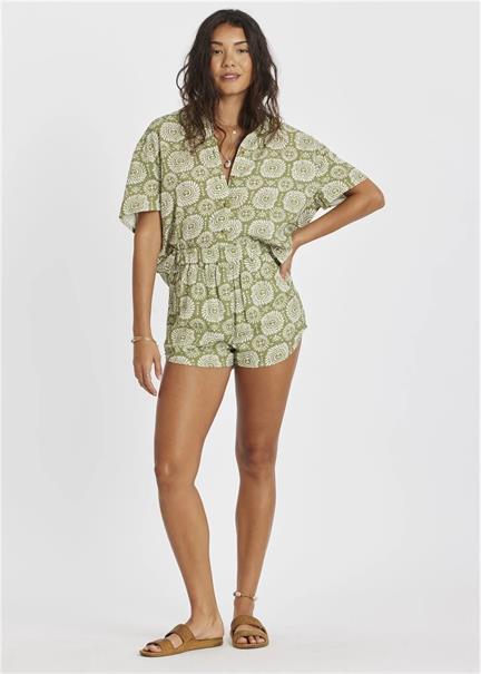 SISSTREVOLUTION What A Vibe - Dames Surf Lifestyle Blouse met Korte Mouwen