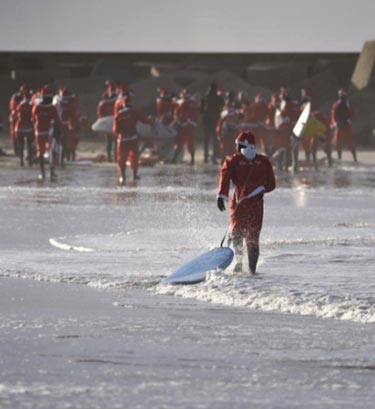 surfing santas2 